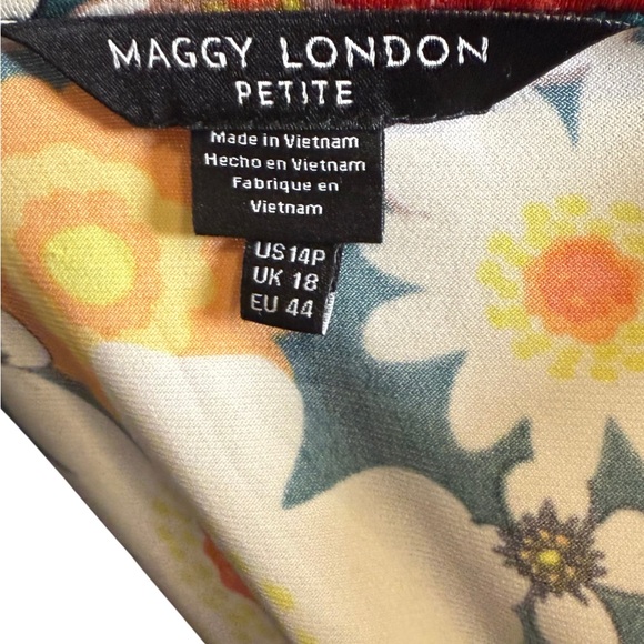 Maggy London Vibrant Floral Long Sleeve Dress - Picture 4 of 4